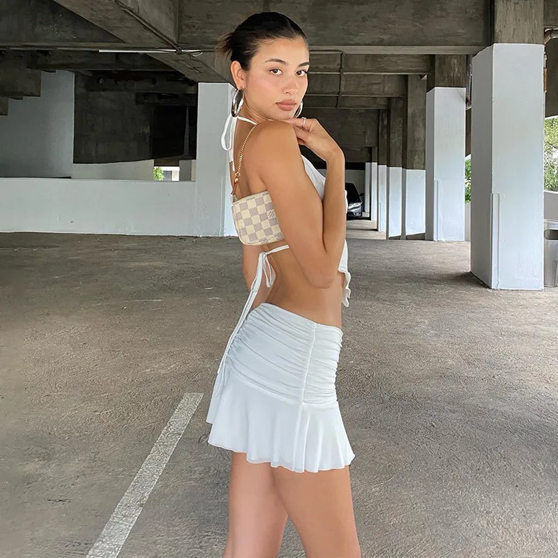 Белый укороченный топ женский летний на бретелях 2020 сексуальный без рукавов с