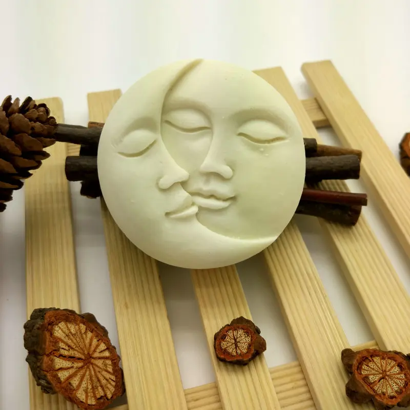 

Moon Love Sun Design Bee Wax Candle Silicone Molds Love Face Soap Molds Handmade Ornaments Plaster Candle Mold Candle Making