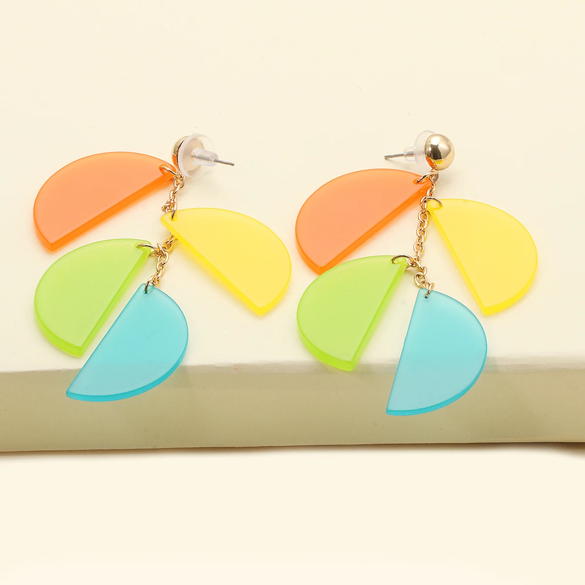 

Geometric Colorful Discolor Resin Earrings Long Statement Jewelry Wholesale New Big Cute Party Dangle Ear Ring For Women 2021