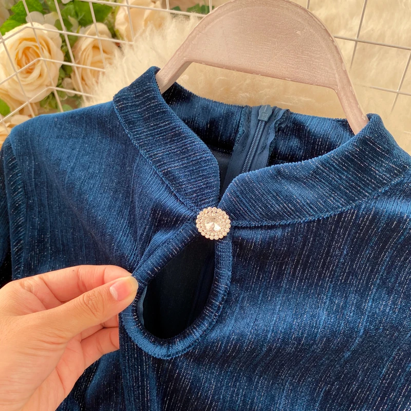 Синий бархат платье СО СТОЯЩИМ ВОРОТНИКОМ на шнуровке трапециевидной формы с