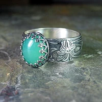 vintage plated flower engraved green glass filled band ring for women girls wedding party anniversary retro jewelry gift