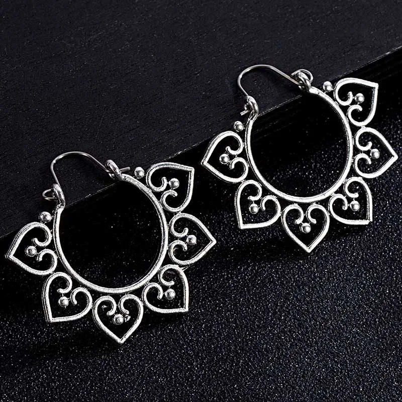 Silver Индийские племенные латунные серьги, висячие серьги-капельки, украшенные цветами вихревые «цыганские» серьги для женщин, богемные Винтажные серьги EAR00C07B - Окраска металла: Silver