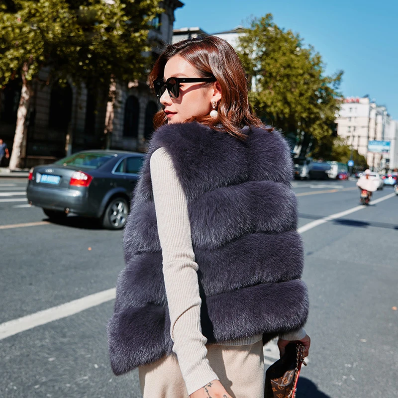 Женский короткий меховой жилет rf0008 стильный из 100% натурального Лисьего меха |