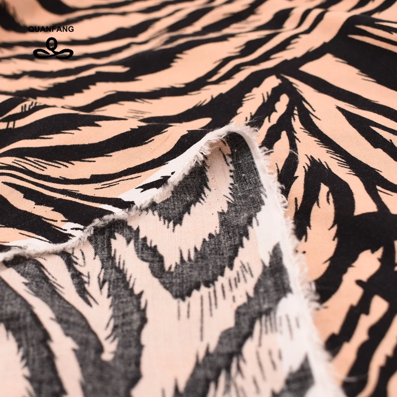 Ткань из хлопка с печатным принтом в стиле "зебра" для пэчворка, рукоделия, пошива одежды, кукол, простыней и рубашек. Размер: 50x140 см/шт.