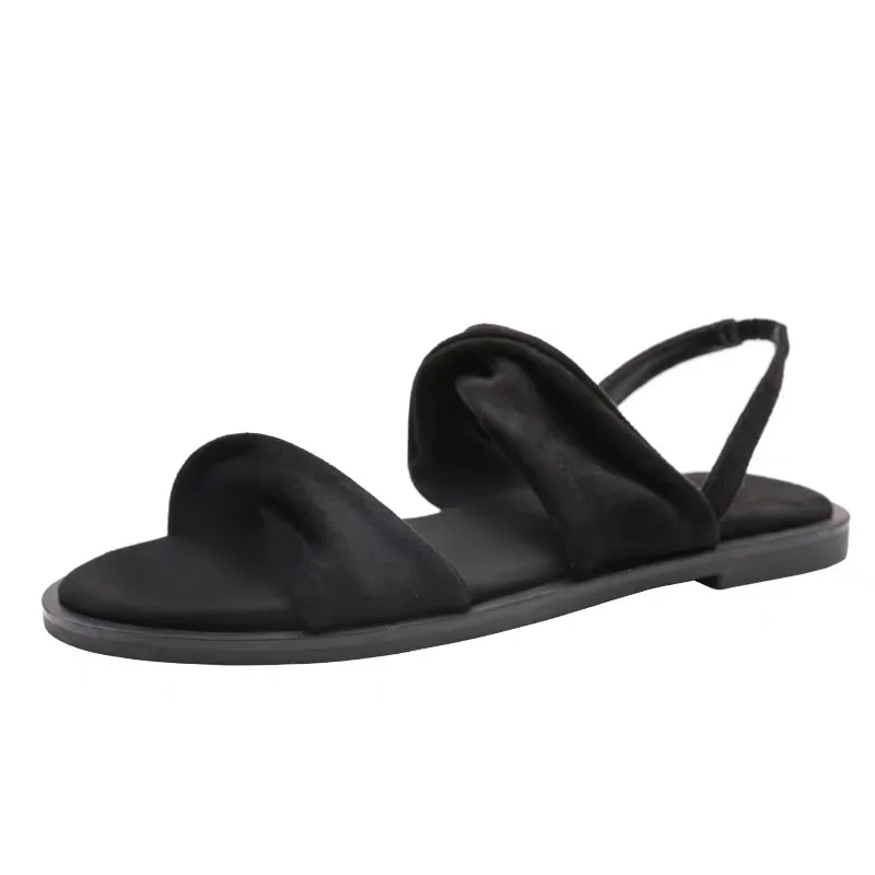 Маленькие женские сандалии на плоской подошве черные Студенческие с мягкой