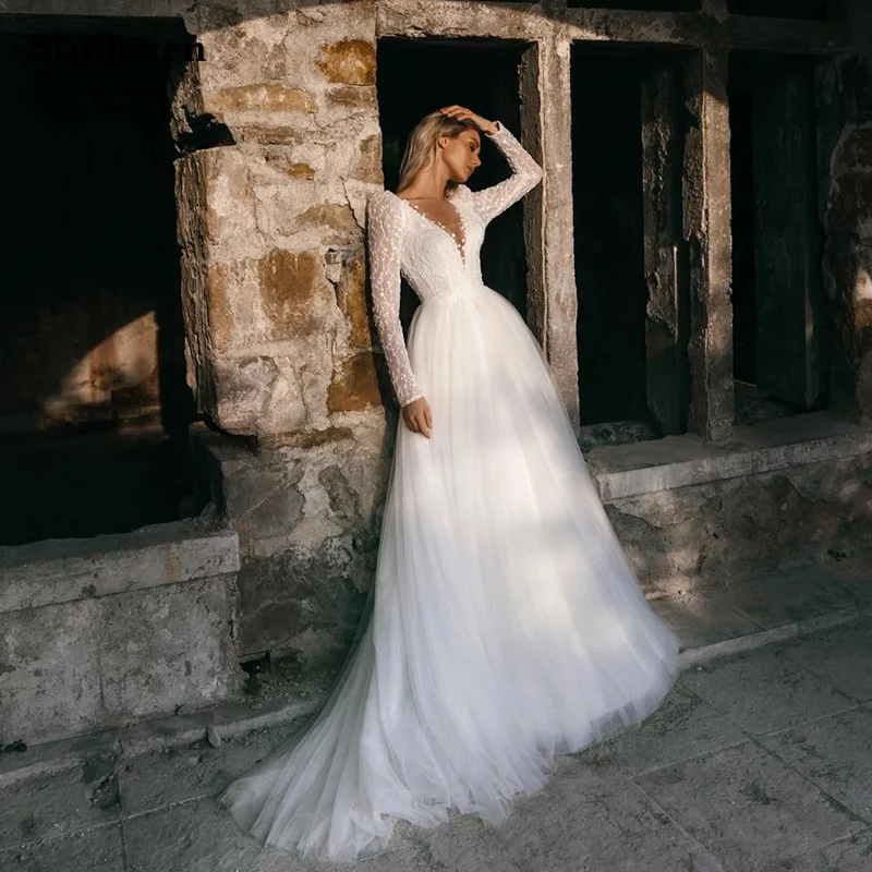 

Фатиновое свадебное платье с V-образным вырезом, без рукавов