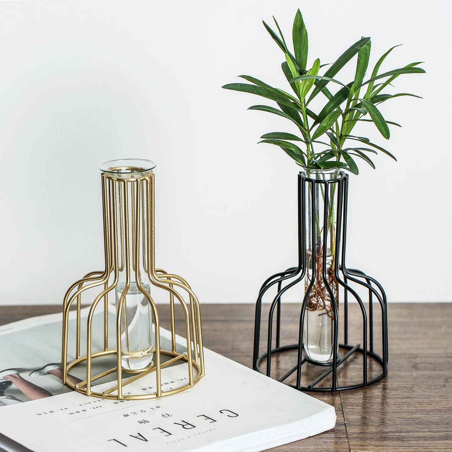 Black Lines Minimalist Abstract Iron Vase Geometric Hydroponic Vase Rack Home Decor Vase Abstract Glass Terrarium Gold Vase