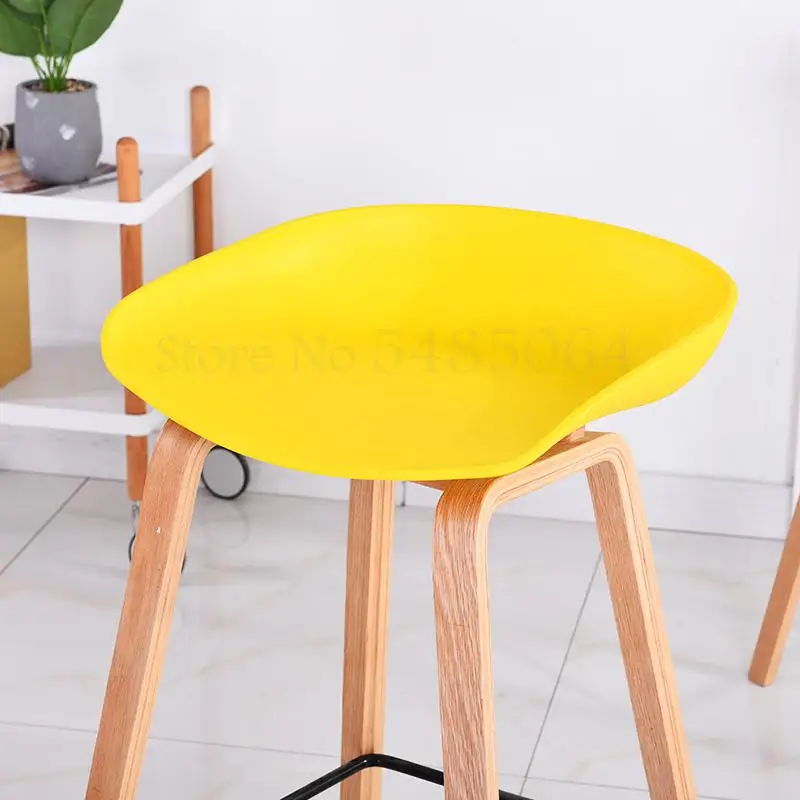 Скандинавские современные минималистичные барный стул из массива дерева
