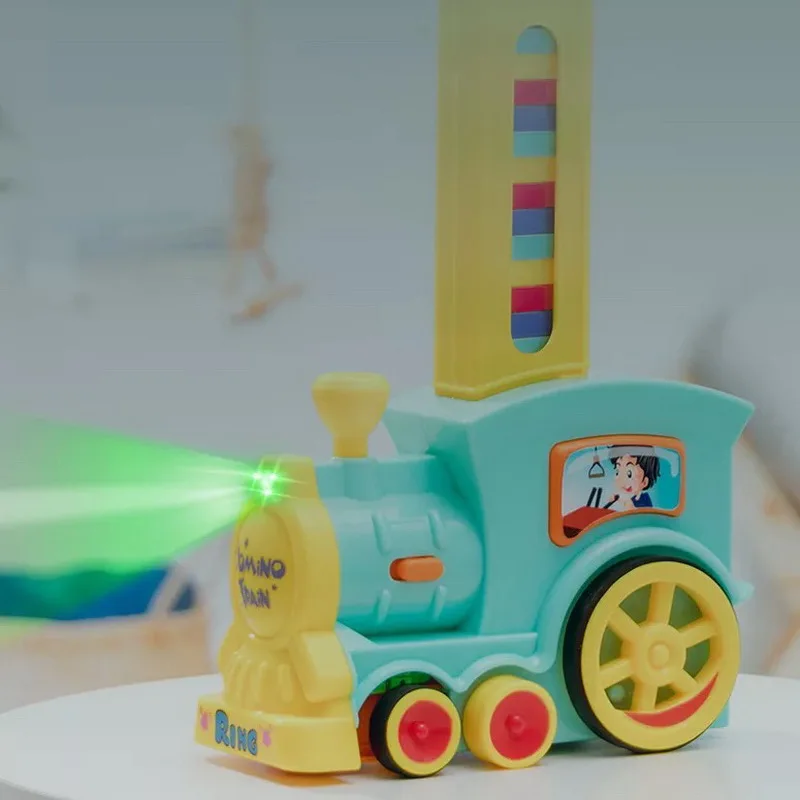 Набор машинок-домино детский поезд со звуком и подсветкой домино кирпич цветные