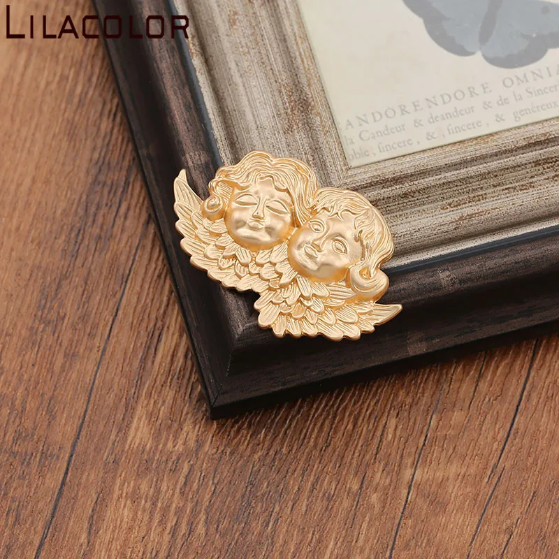 

Lilacolor Lucky Angel Brooch Pin For Men Women Suit Coat Fashion Retro Gold Color Vintage Metal Jewelry Accessories