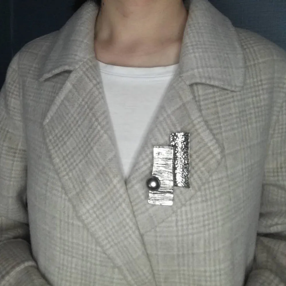 Молоток сплав броши с искусственным жемчугом Винтажные Ювелирные изделия черный