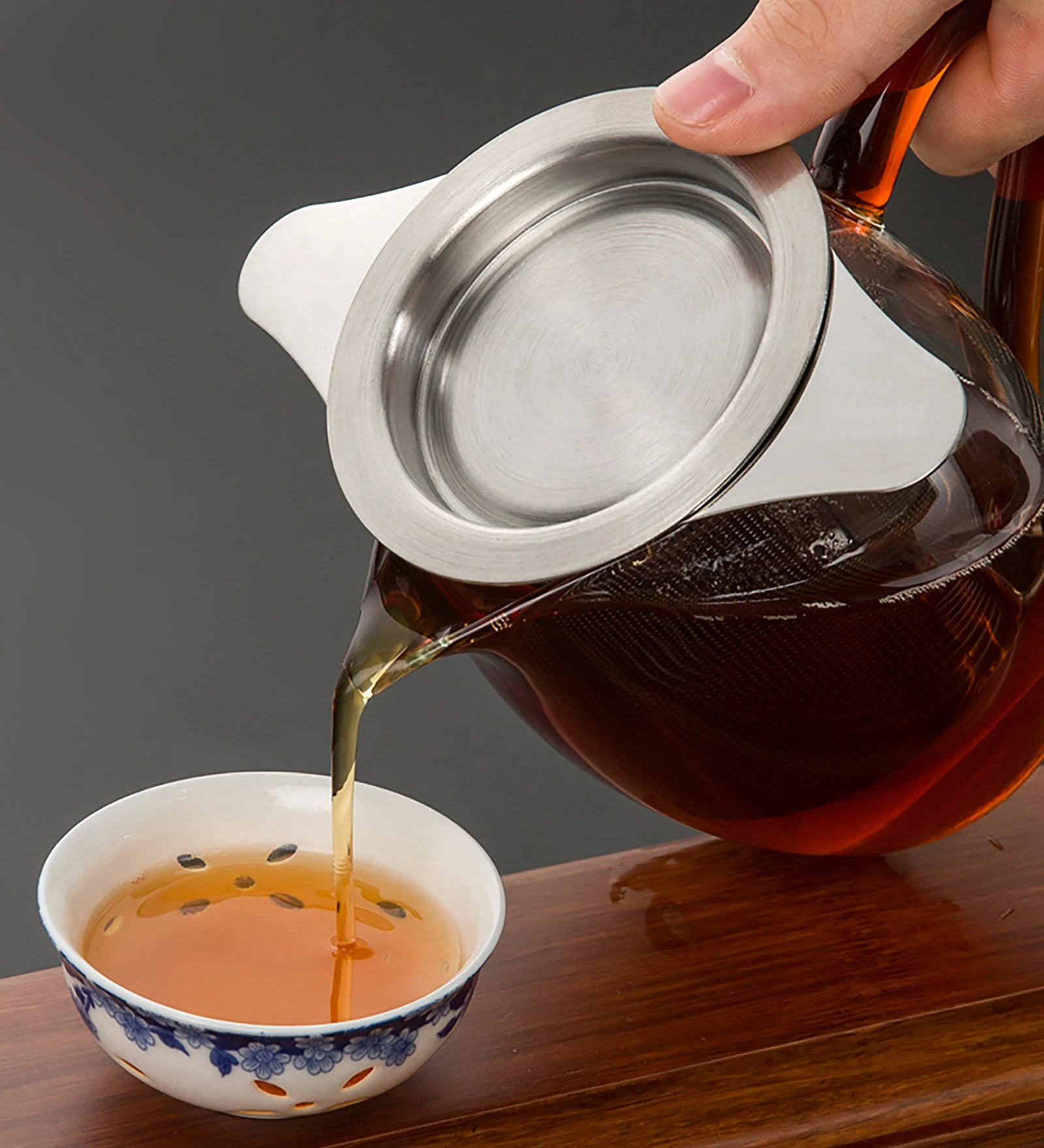 

Modern And Simple 304 Stainless Steel Tea Drain Handle Tea Brewer Mesh Binaural Tea Strainer Tea Strainer