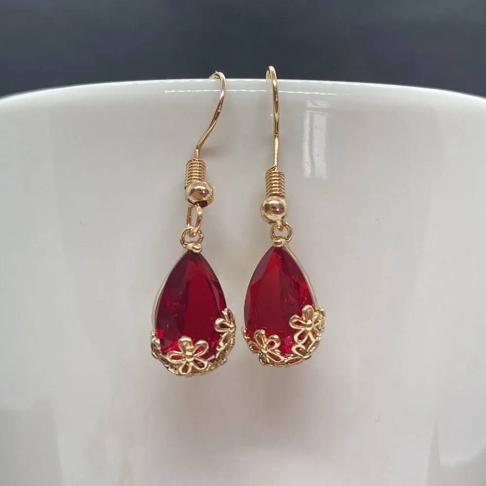 Очаровательные ювелирные изделия в форме капли для женщин Изысканные Кристаллы