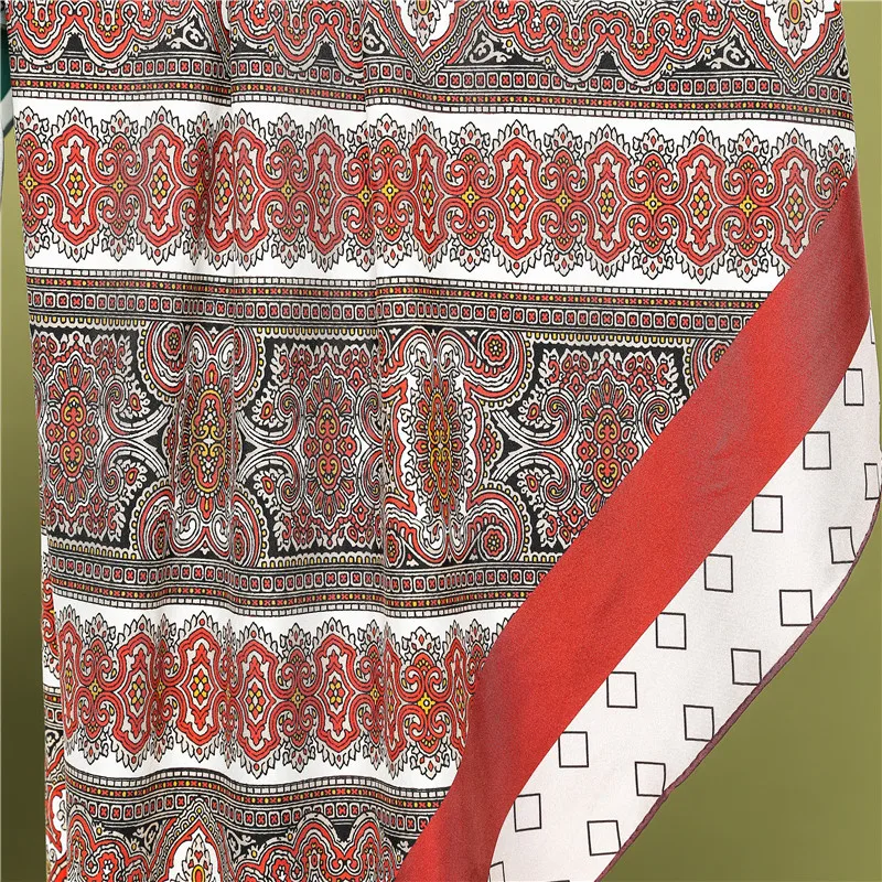 

110*110cm New Silk Mulberry Silk Scarf Scarf Retro Printed Sand Washed Twill Large Square Scarf