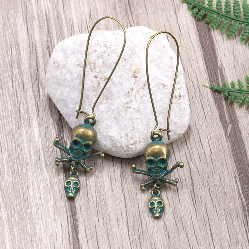 CARTER LISA новинка панк ужасы кости Череп висячие серьги Verdigris ушные крючки личность