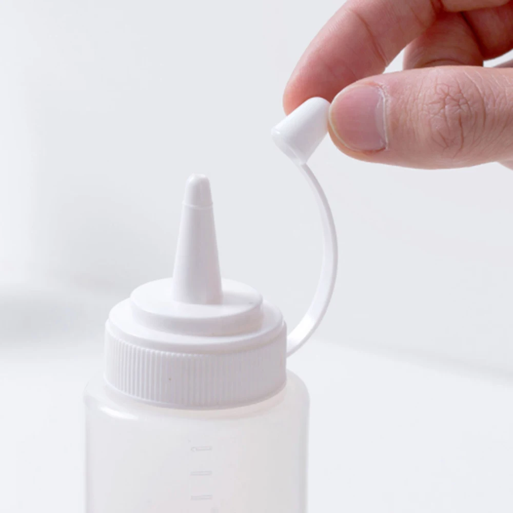 

Sauce Vinegar Oil Ketchup Gravy Cruet Kitchen Accessories Gravy Plastic Condiment Dispenser Squeeze Bottle