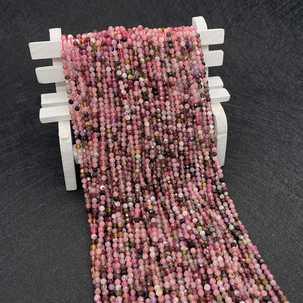 Маленькие бусины из натурального камня турмалины граненые для изготовления