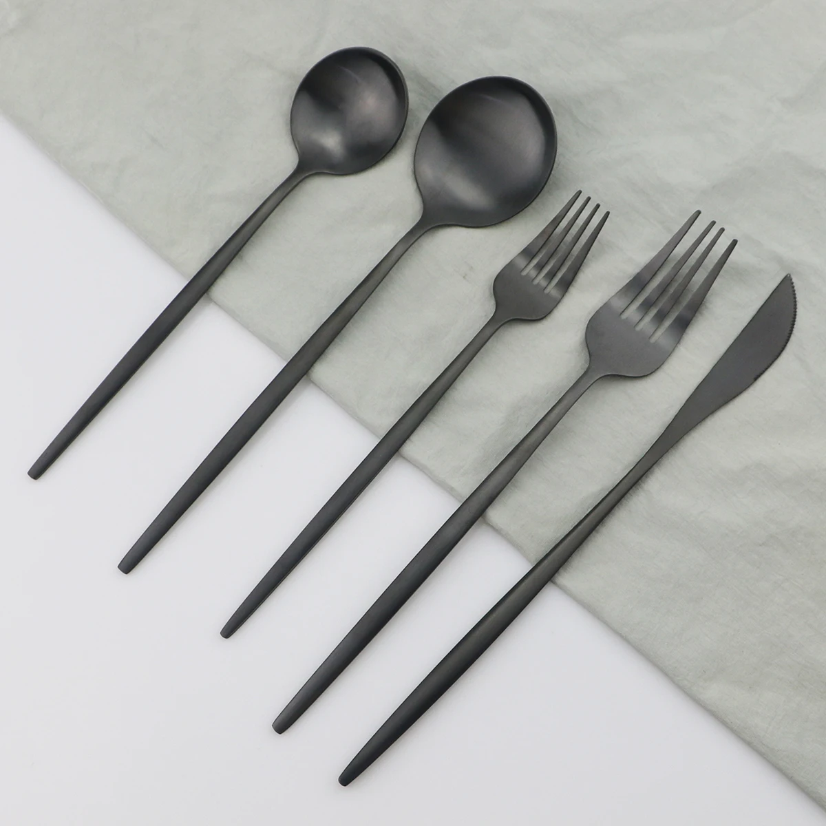 

6set/30pcs Gold Cutlery Set 304 Stainless Steel Dinnerware Set Knives Fork Dessert Spoon Dinner Set Kitchen Tableware Silverware