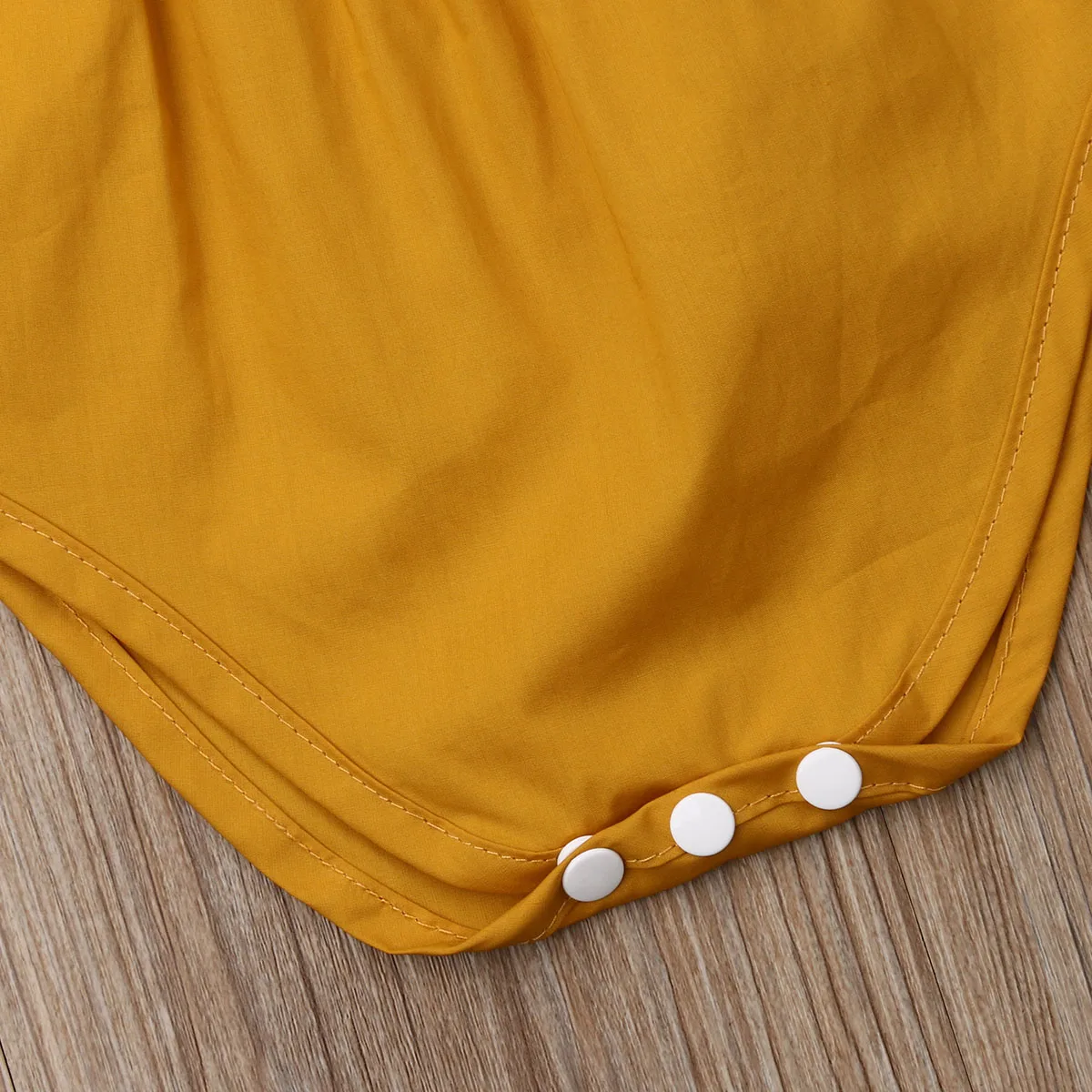 

Newborn Baby Girls Sleeveless Lace Patchwork Yellow Romper 2020 Summer Trend Clothing Bodysuit With bow Headband cotton Outfits