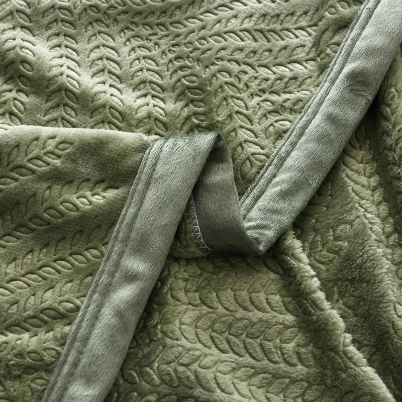 Solid Color Embossed Flannel Throw Blankets Sofa Cover Mat Warm Sheets Bedspread Coverlet Soft Summer Air Conditioning Blanket | Дом и сад