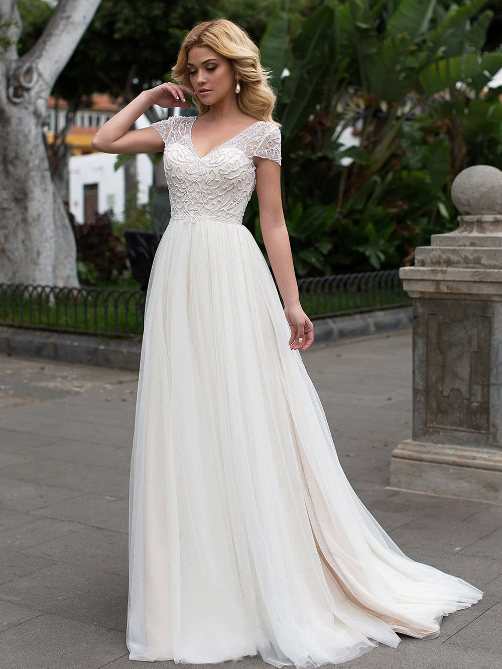 

MoonlightShadow, V- , 2021