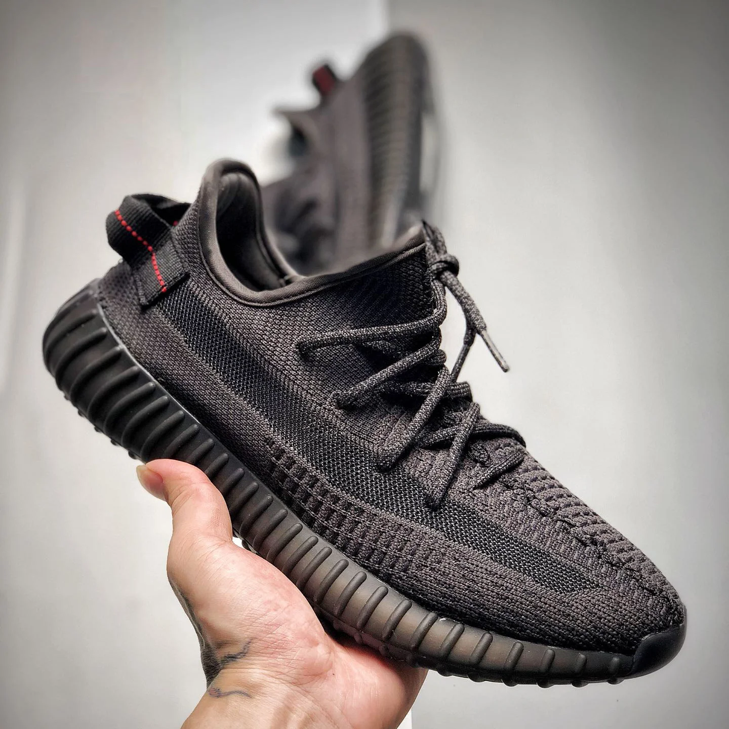 

Мужские и женские беговые кроссовки Yeezzzy 2021 V2, сезон 350, стоп-сигнал, статическая Светоотражающая спортивная обувь 3 м черного и белого цвета ...