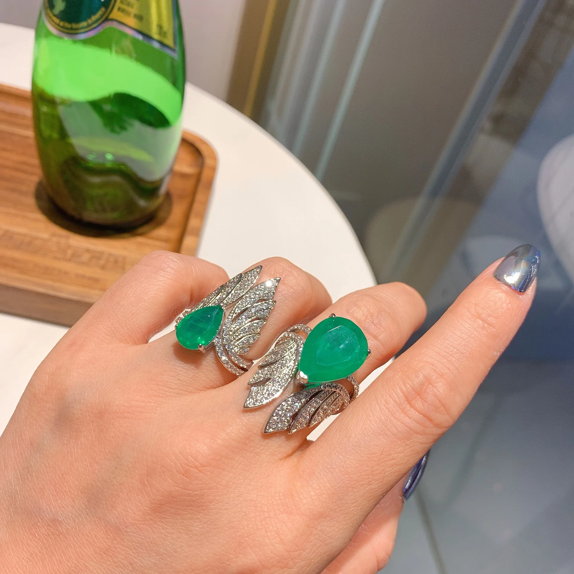 Женское кольцо из серебра 2022 пробы с изумрудом | Украшения и аксессуары