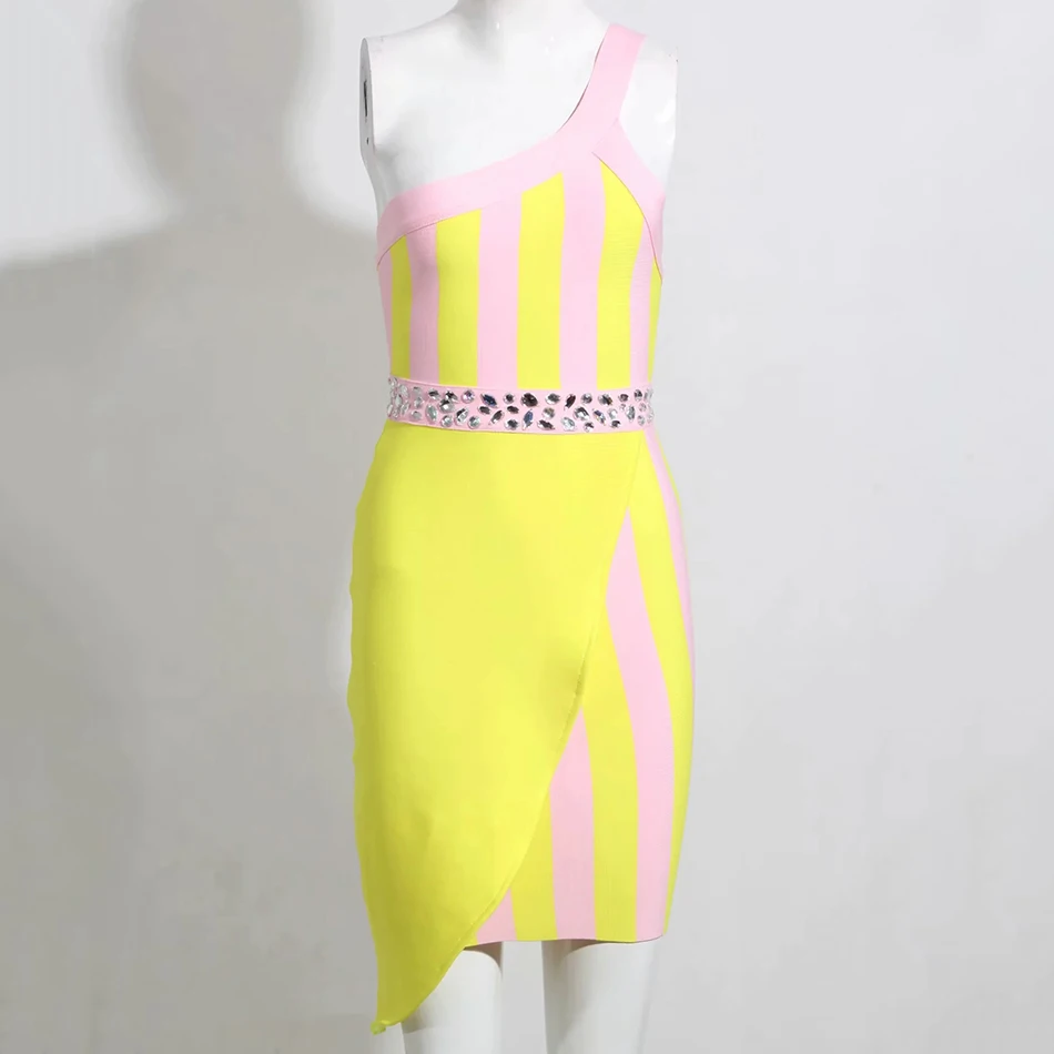 Оптовая продажа женские 2021 новые желтые сексуальные вечерние рождественские