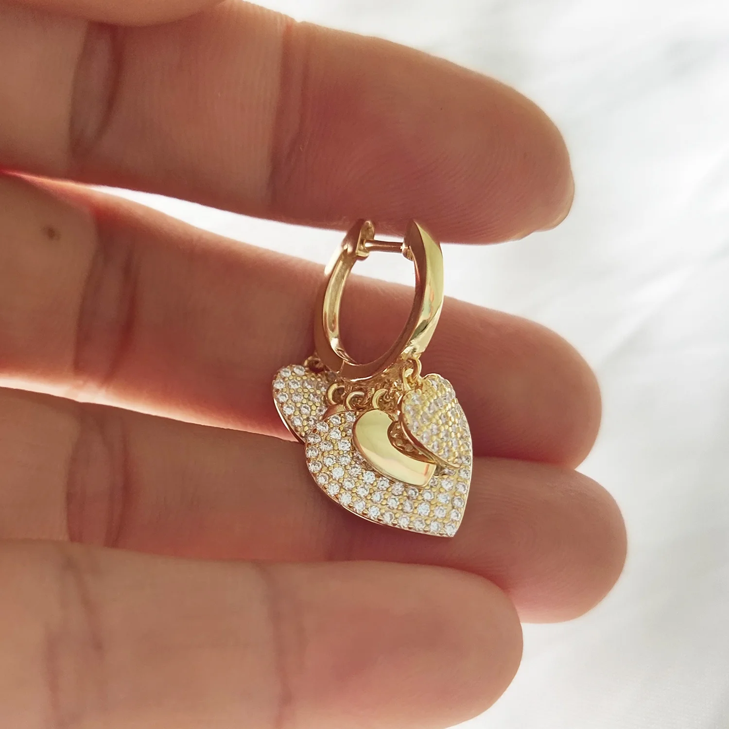 

Original Brand 925 Sterling Silver Pave CZ Diamond Multi Heart Dangling Charm Huggie Earring Fashion Jewelry Wholesale