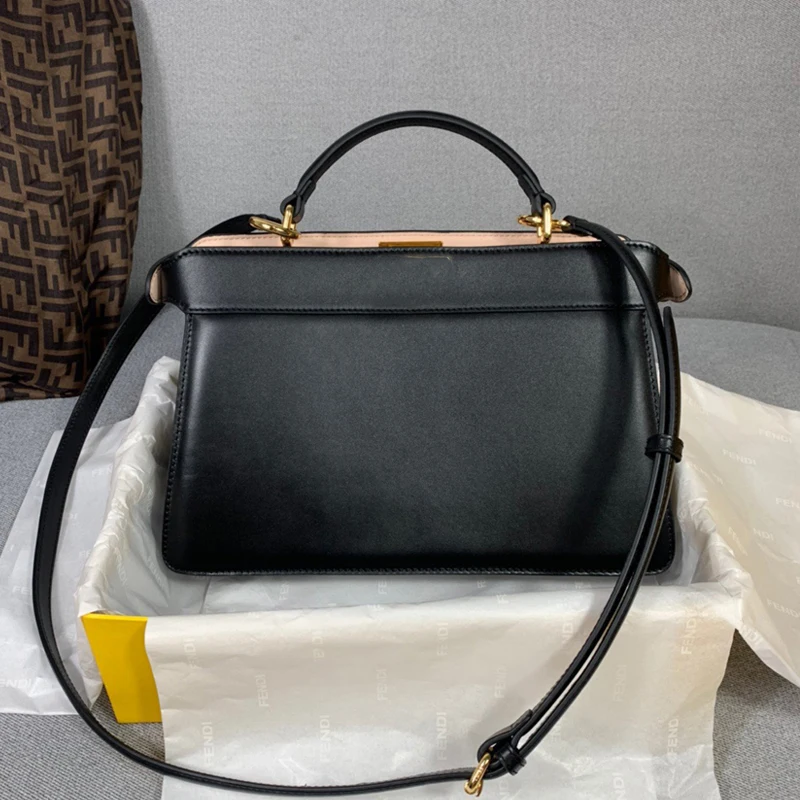 

2020 New Horizontal Kitten Bag Handbag Yellow Soft Leather Crossbody Lock Buckle Ladies Compartment Fashion Trend