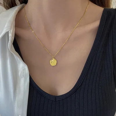 

2021 New Stylish Trend Necklace For Charming And Pretty Female Irregular Pendant Necklace Female Clavicle Chain Niche Jewelry