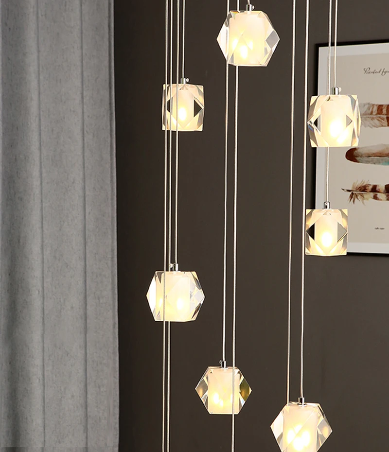 Спиральная лестница люстра длинная внутренняя светильник коридор вилла