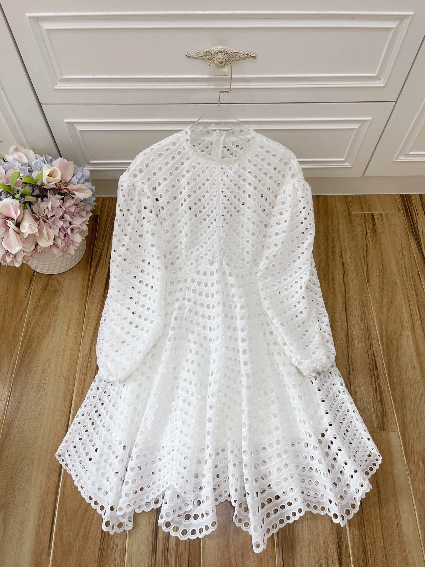 

21 New European Fashion Holiday Wear Circle Hollow Out Embroidery Women High-end Irreguler Dress