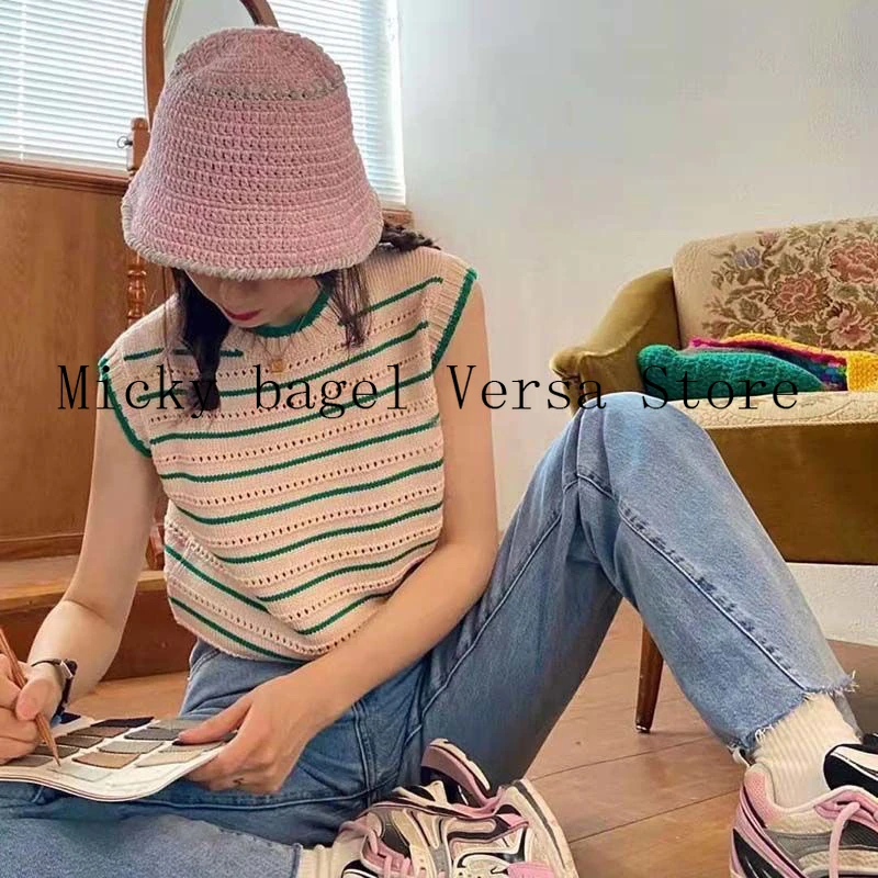 

21 luxury design stripe color matching printing fashion women's sleeveless top temperament versatile knitting short sleeve vest