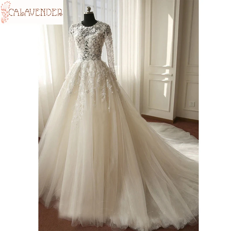 

Женское свадебное платье It's yiiya, белое кружевное платье трапециевидной формы со шлейфом с длинными рукавами и объемными цветами на пуговица...