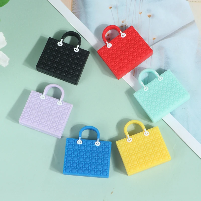 

1Pc 3.3X2.7cm Doll Handbag Miniature Shopping Handbag Model for Doll House Decor for Cloth