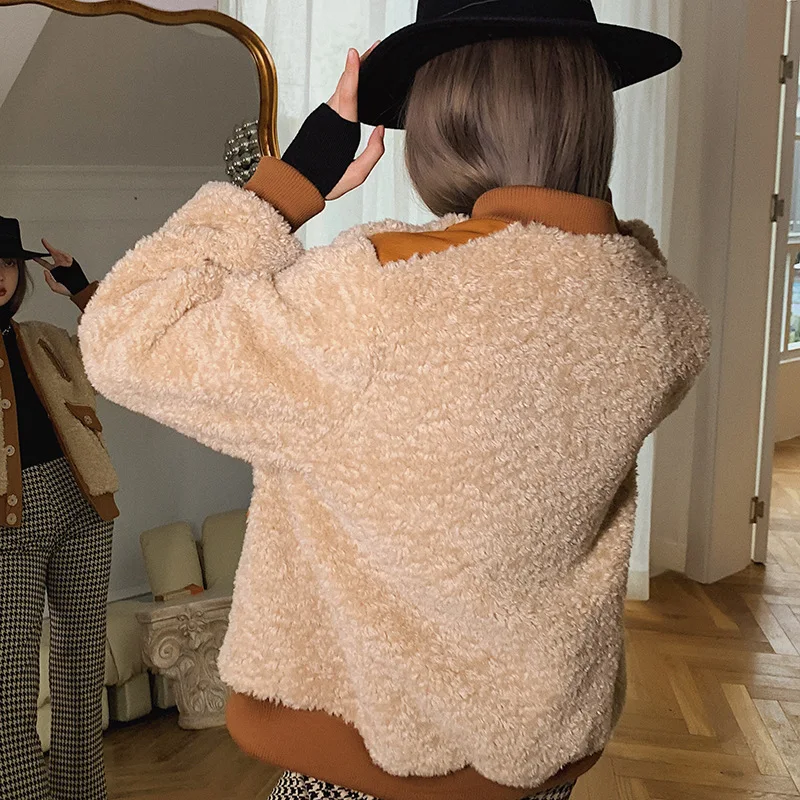 

LANMREM 2021 Autumn And Winter Original Design Fashion Single Breasted Fashion Leather Patchwork Loose Coat For Women 2A2407