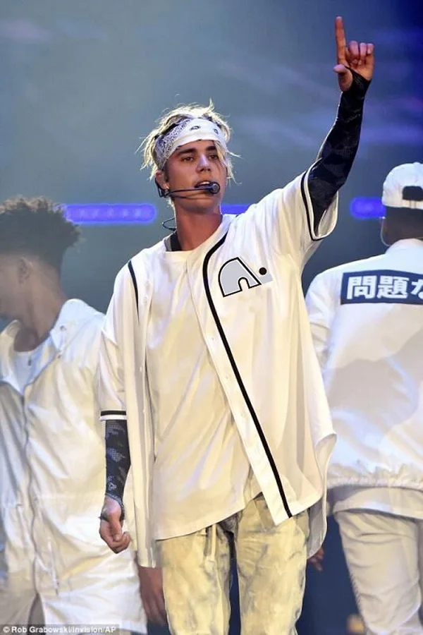 

V-neck Justin Bieber OILERS Vintage Number 6 Embroidery Man women Girls Fashion blue and white striped jersey sleeves
