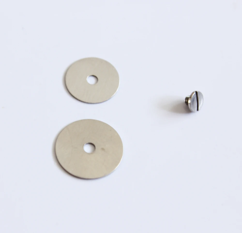 

Long flute pad with metal gasket screw holes Metal gasket or screw