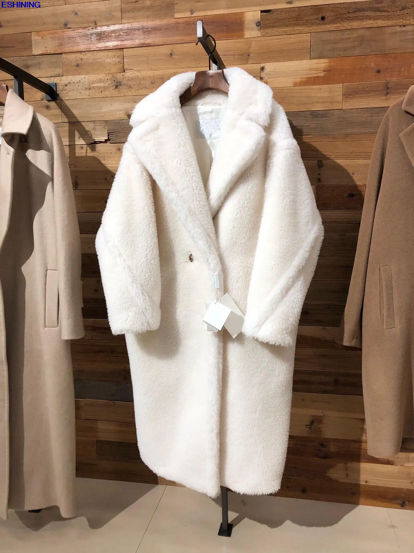 

2021New Fashion Teddy Bear Big Fur Fur Integrated 70% cashmere 10% mulberry silk Fur Coat Female Profile Thickened Camel Alpaca