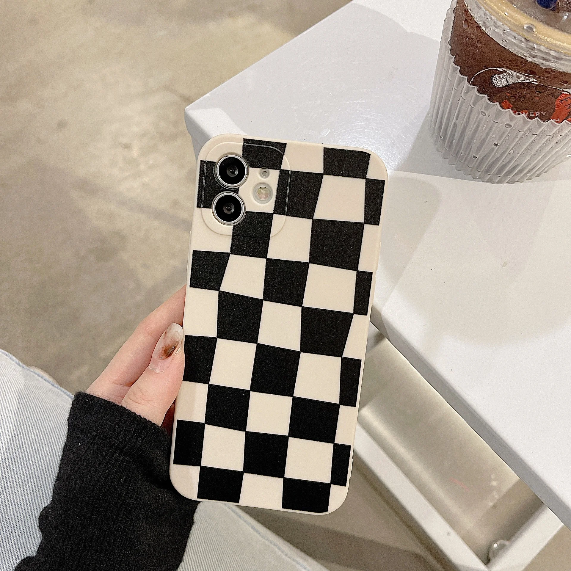 

for iphone 12 Pro Max 8 7 Plus X Xr Xsmax 11 Pro checkerboard mobile phone case straight edge magic cube case