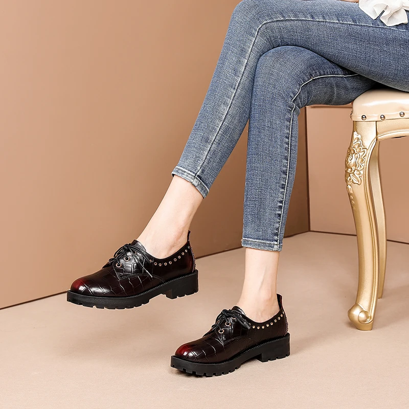 

2021 новая весенняя женская обувь из натуральной кожи камень тиснением + ботинки с металлическими заклепками; Из натуральной кожи; Женская об...