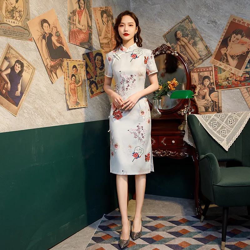 

Spring Autumn Floral Printed Satin Short Sleeve Qipao Elegant Traditional Chinese Women Knee-Length Cheongsam Oversize 4XL