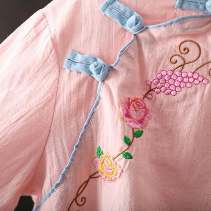 

Spring Autumn Folk Style Women Long Sleeve Loose Tshirt Vintage Floral Embroidery Stand Collar Button Tee Shirt Femme Tops D459