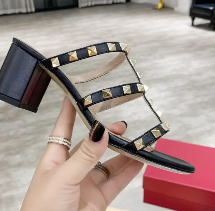 

Women Brand Slipper 6cm Square Heel Rivets Sandals 2021 Summer V LOGO Woman Heels Slippers Designer Shoes Women Luxury Shoes 43