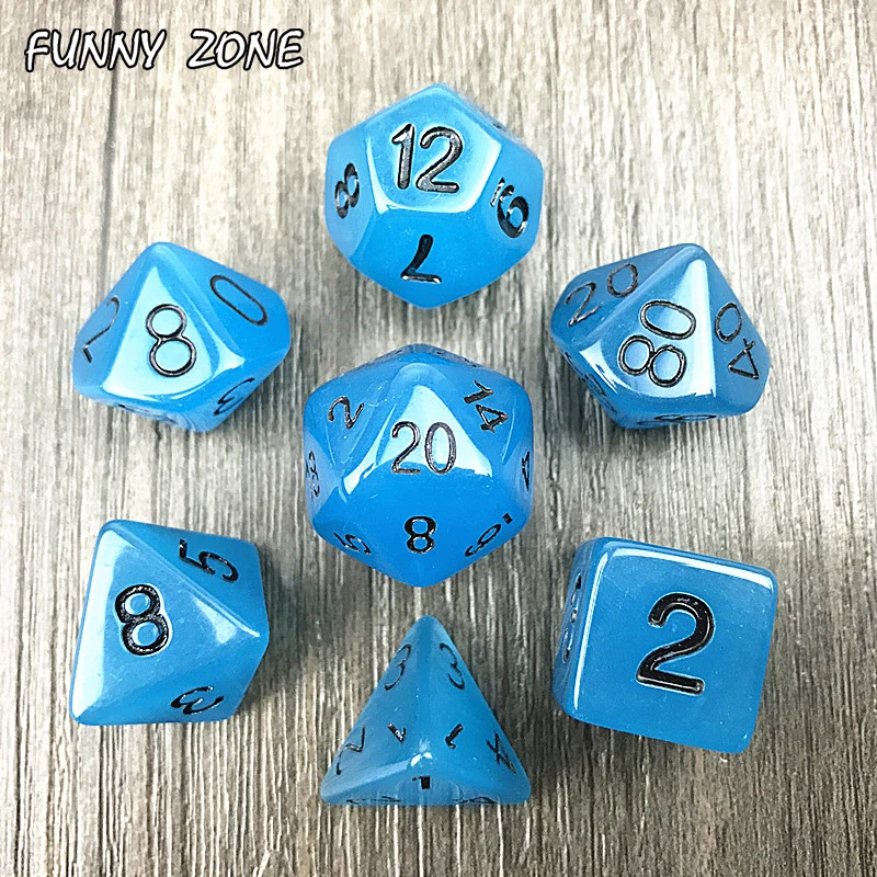 7 шт./лот высококачественные светящиеся в темноте цифровые игральные кости для