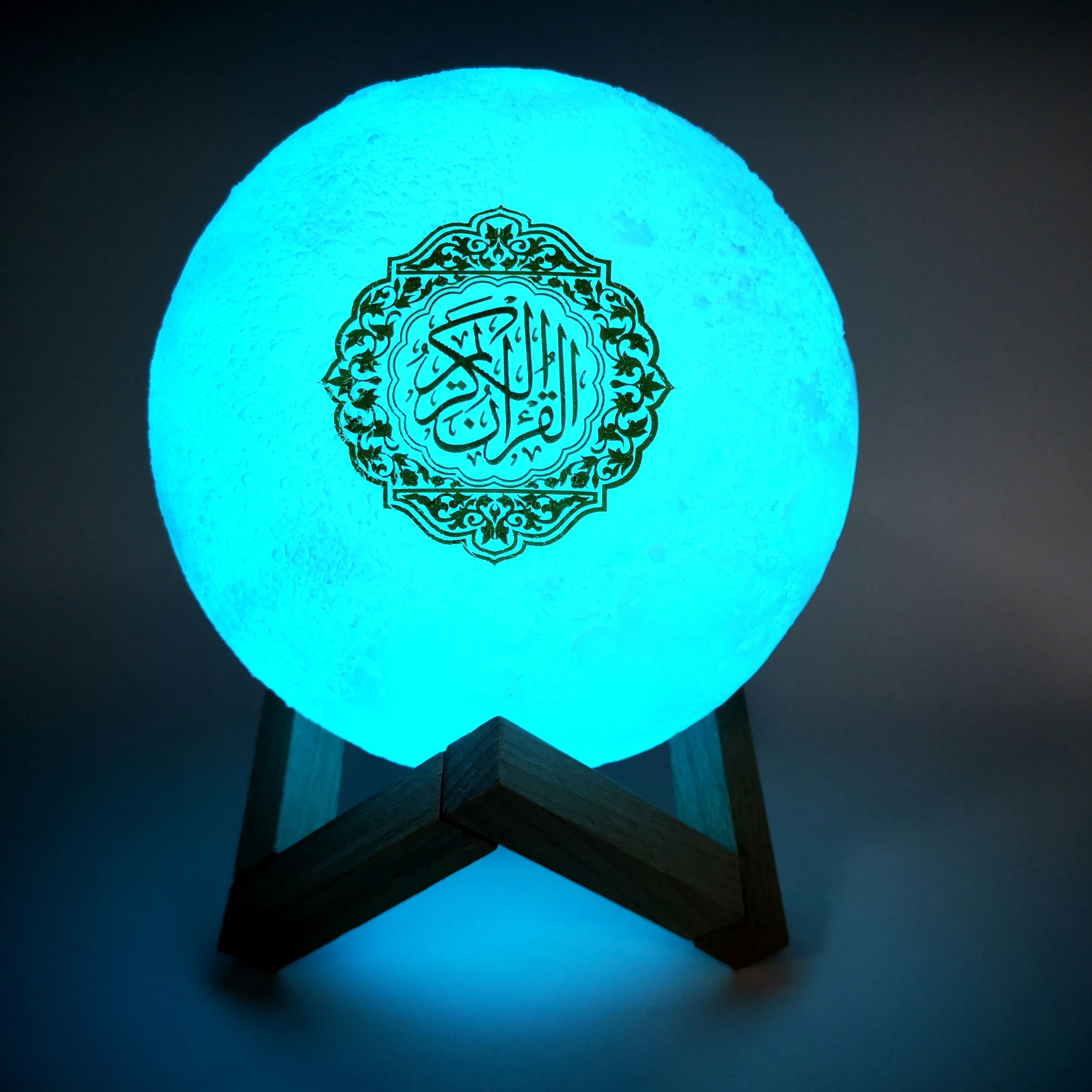 

islam Wireless Bluetooth Speakers Quran Player Colorful Light Moon Lamp Moonlight Support MP3 FM TF Card veilleuse coranique