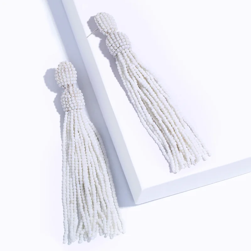 Женские серьги-гвоздики в богемном стиле с кисточками и бусинами вечерние