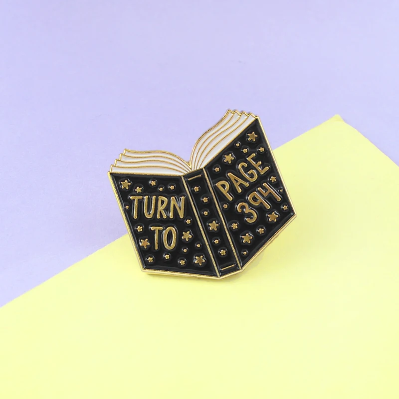 RNG Новая Черная мультяшная Волшебная книга металлическая эмалированная булавка