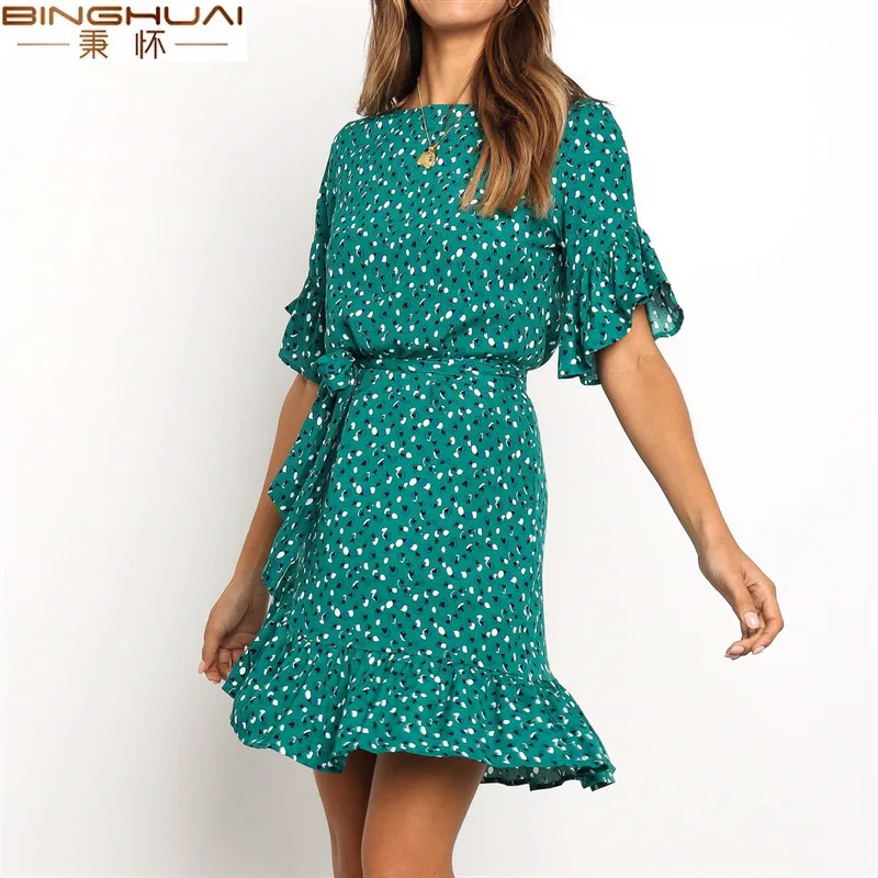 Летнее платье с цветочным принтом женское пляжное оборками в стиле бохо мини